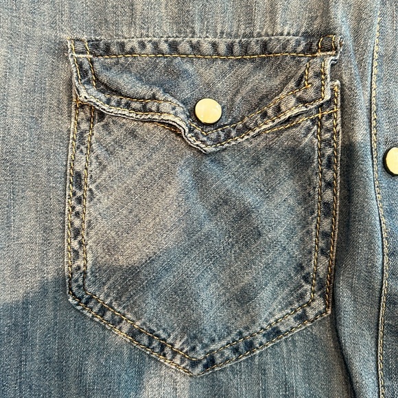 Gap lightweight denim long sleeve shirt button up - Picture 3 of 4